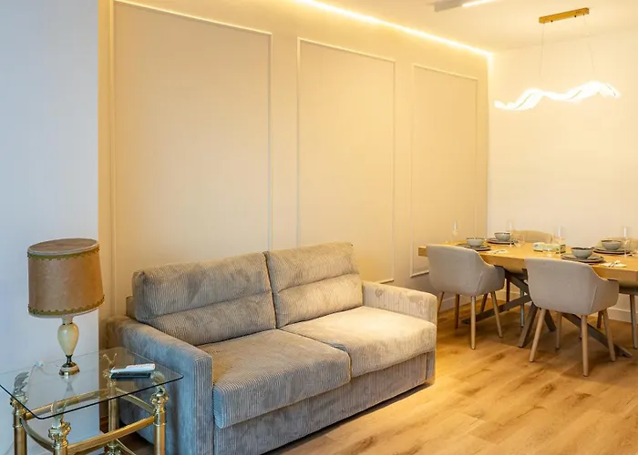 Апартаменты Greenlake Boutique 1bdr With Garden