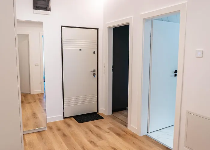 Апартаменты Greenlake Boutique 1bdr With Garden Бухарест