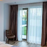 Apartment Greenlake Boutique 1bdr With Garden