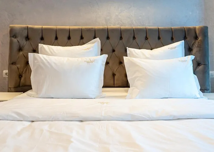 Greenlake Boutique 1bdr With Garden